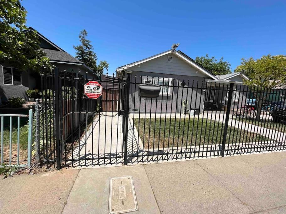 Charming Casita All Too Yourself Near Midtown Daire Sacramento Dış mekan fotoğraf